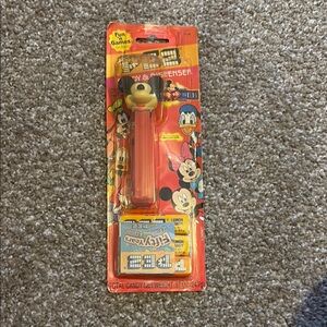 Disney Mickey Mouse PEZ Dispenser - vintage